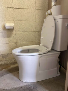 青野原グラウンドの トイレ様式化